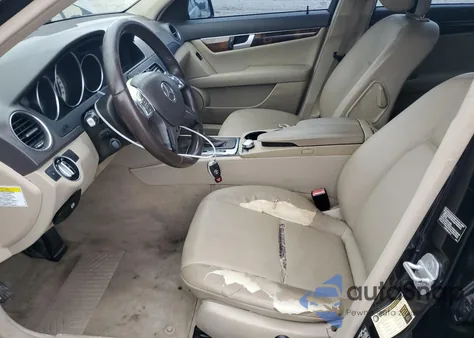 2013 Mercedes-Benz C 250 from USA, damaged, VIN WDDGF4HB0DR262747